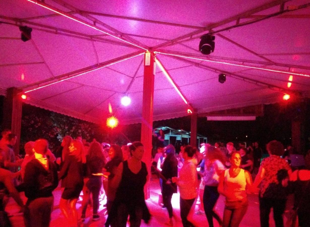 Onda Camping Village Ardea Esterno foto