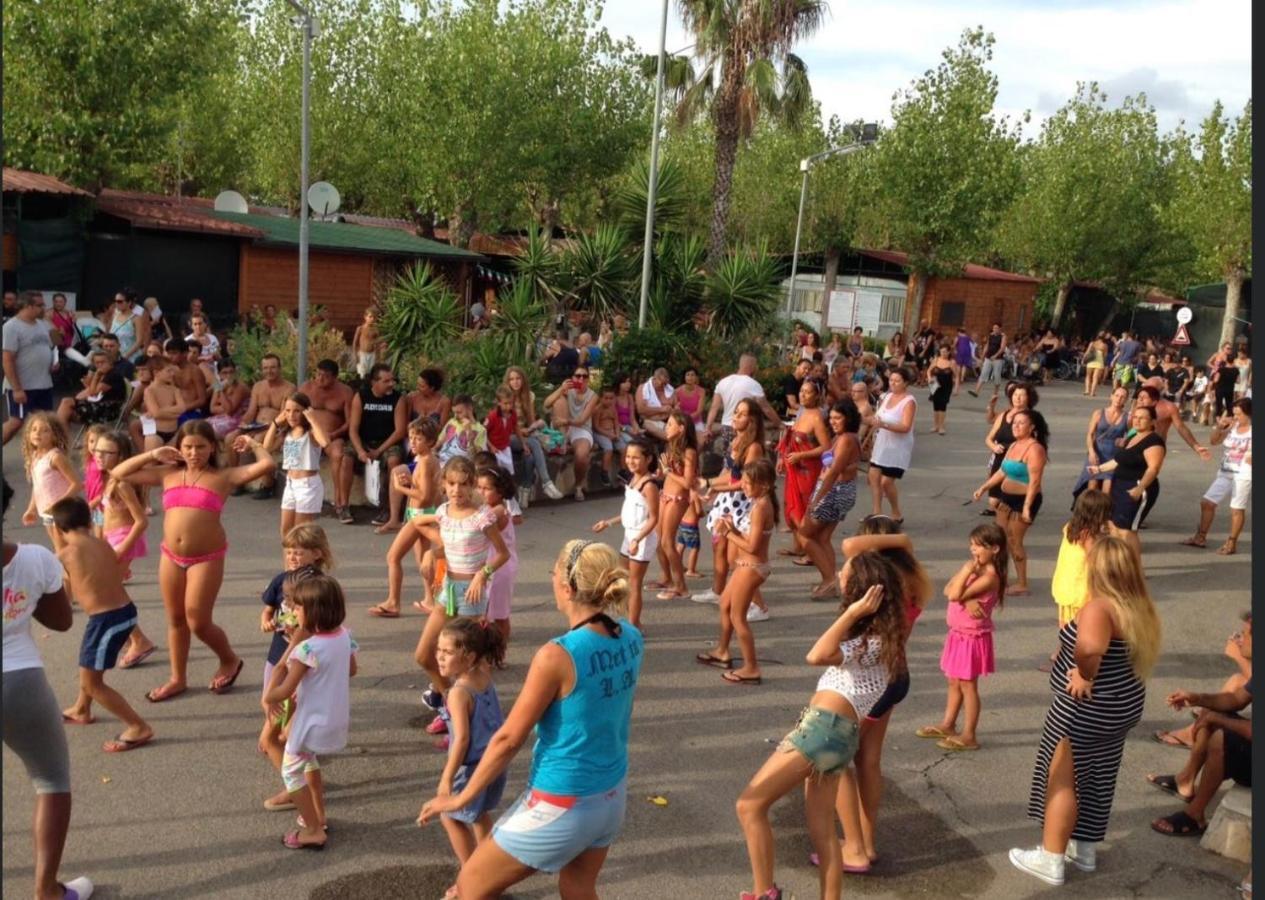 Onda Camping Village Ardea Esterno foto